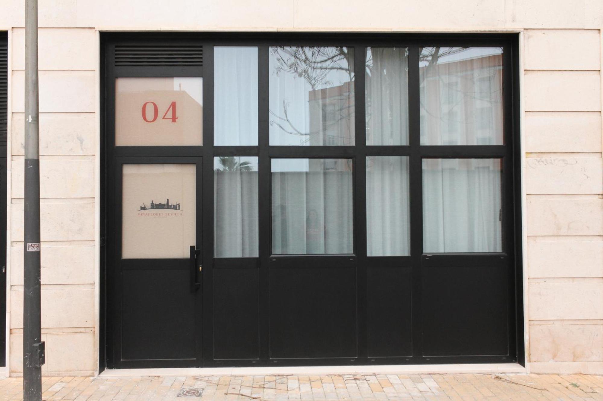 Monkeys Apartments Miraflores Seville Exterior photo