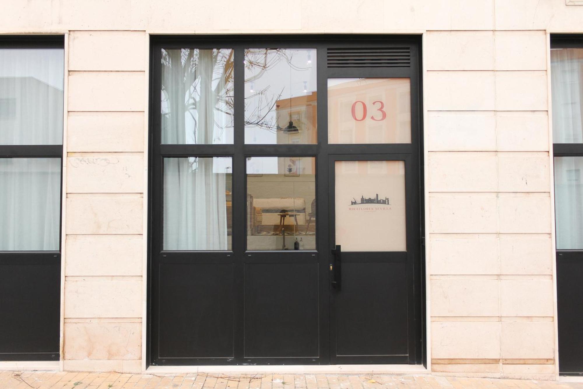 Monkeys Apartments Miraflores Seville Exterior photo